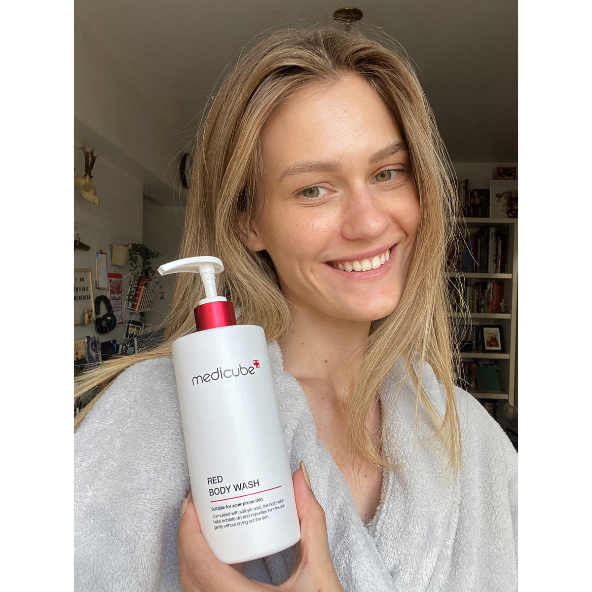 red-line-ultimate-face-and-body-care-set-p2 redbodywash_tn3_56d2342d-3584-4245-8859-53cd1e06976f.jpg